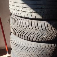 Gomme con cerchi 205/50 r17