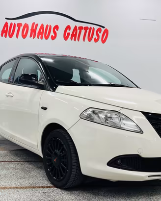 Lancia Ypsilon 1.3 MJT 95 CV Black Edition anno 20