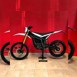 Talaria Komodo ed. B/N