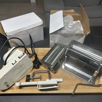 Macchina tira pasta elettrico