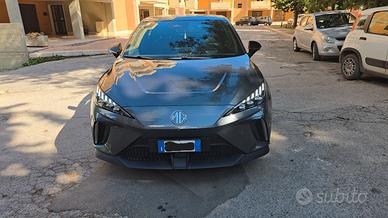 MG4 LUX 64 Kwh Andres Grey