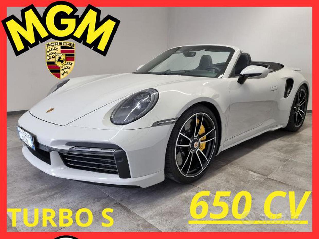 PORSCHE 911 (992)