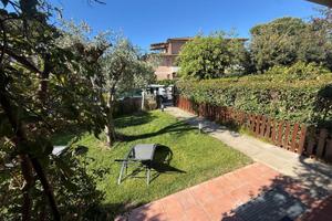 Rif.v2 villetta a schiera terra tetto