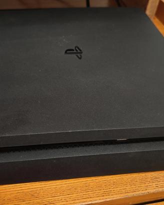 Playstation 4 con accessori
