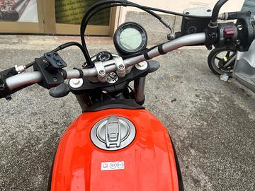 Ducati Scrambler sixty2 2019