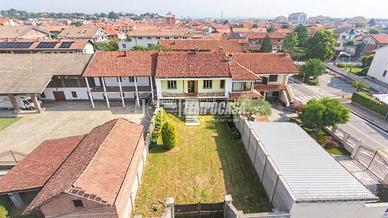 VOLPIANO VILLA SU UN UNICO LIVELLO CON AUTORIMESSA