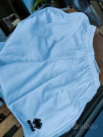 pantaloncini tipo da calcio 