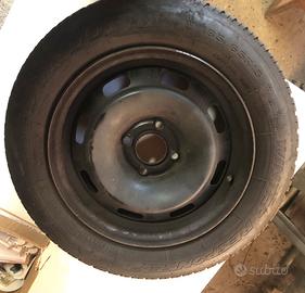 4 gomme antineve  con 4 cerchi in ferro