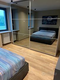 armadio con specchio