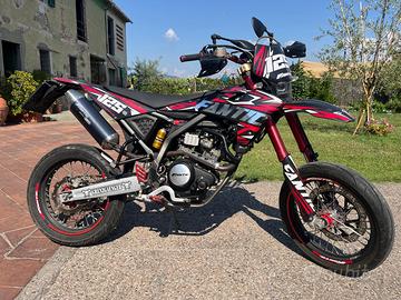 Fantic 125 competition motard