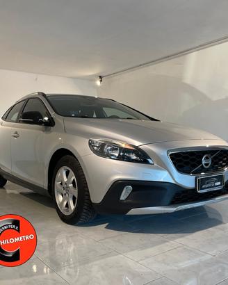 V40 CROSS COUNTRY ACCONTO 0€ RATE DA 190€ AL MESE