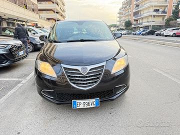 Lancia Ypsilon 1.2 69 CV 5 porte GPL Ecochic Gold 