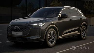 AUDI Q5 TDI Stronic q ACC MMI Gancio € 799 garan