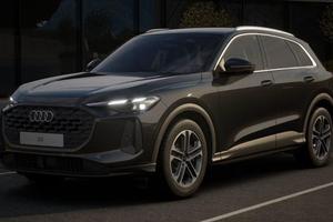 AUDI Q5 TDI Stronic q ACC MMI Gancio € 799 garan