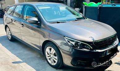 Peugeot 308 1.5 hdi 130 cv del 2021 cambio aut
