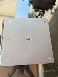 Playstation 4 con giochi e controller compresi
