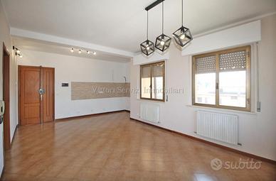 Chiusi (SI), appartamento trilocale panoramico