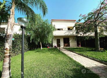 Villa a schiera Siracusa [Cod. rif 3318835VRG]