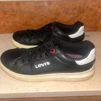 scarpe levis
