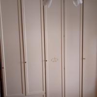 Armadio colore crema