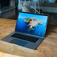 MACBOOK PRO 15”