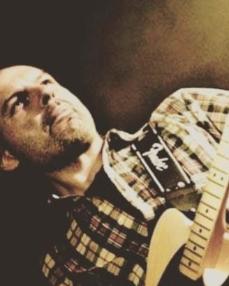 Lezioni di chitarra e ukulele per tutti i livelli
