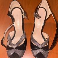 Sandali eleganti neri e glitterati con tacco