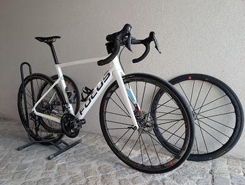 BdC Focus Izalco Max M - Ultegra 11v elettrico 
