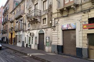 Bottega 30 mq (Via Garibaldi-Via SS. Trinità)