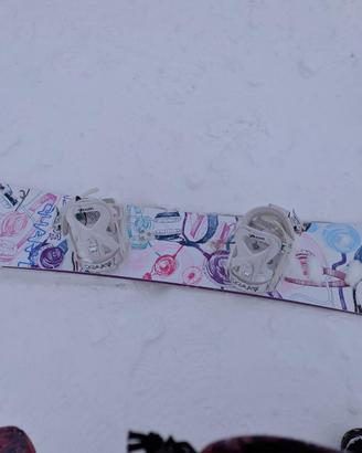 Snowboard con attacchi