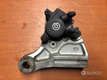 Pinza freno posteriore + supporto Yamaha MT-03 660