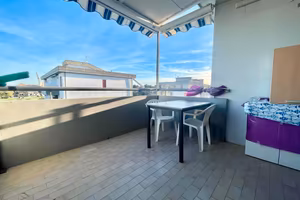 Bilocale con ampio terrazzo