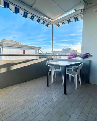 Bilocale con ampio terrazzo