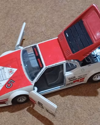 Modellino BMW M1 1/24 Bburago Marlboro #5