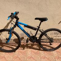 Bicicletta Mountain Bike da ragazzo 