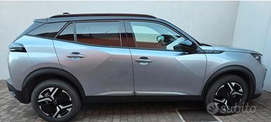 PEUGEOT 2008 GT  ET8 130CV