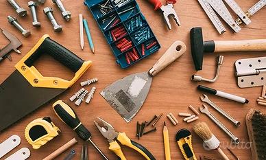 attrezzi di giardinaggio e ferramenta