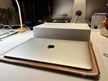 Macbook air 13’’ argento COME NUOVO