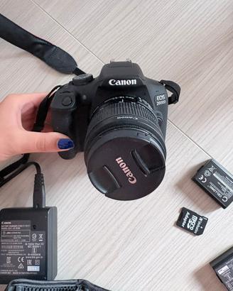 Canon EOS 2000D  + kit completo accessori
