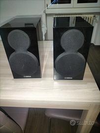 Coppia di diffusori Yamaha NS-BP 300 black piano