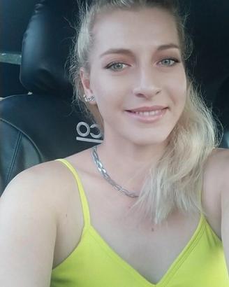 Barista, pulizie, commessa,operaia ecc