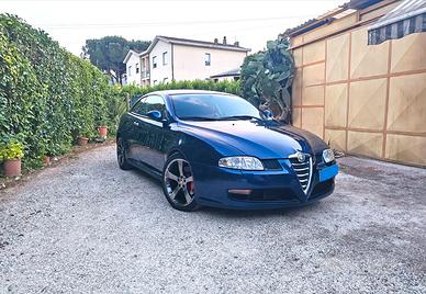 Alfa Romeo GT 3.2 v6 molto ben manutenzionata