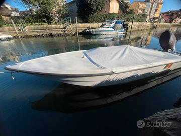 Barca cacciapesca con motore 40cv tempi