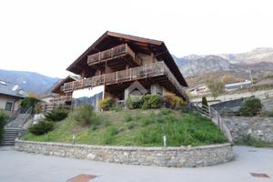 2 LOCALI A CHÂTILLON