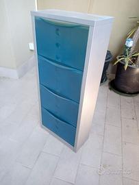 porta CD in metallo e plastica 