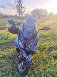 Kymco Ak550 Nero Opaco + bauletto e staffa AK 550