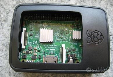 Raspberry Pi 3 Model B con Case Alimentatore SD