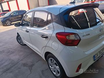 HYUNDAI i10 3ª serie - 2022