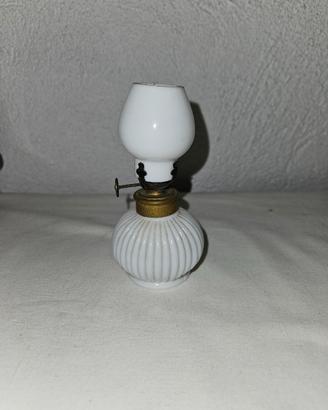 Lume antico da comodino