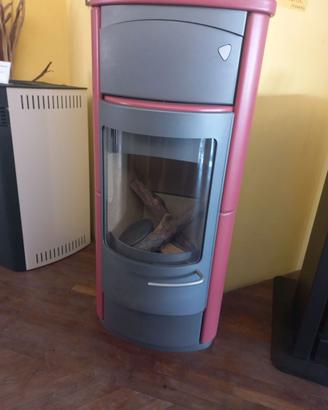 Stufa a legna con forno
